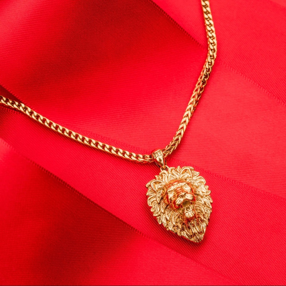 Solid Lion Head , the Lion is the guardian of family, pride, and confidence.